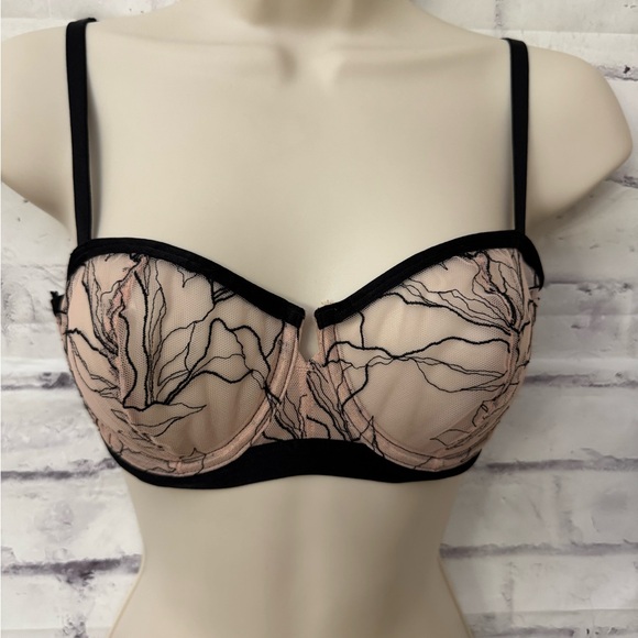 Soma Other - Soma‎ Bra 34C Beige Black Linework Embroidered Balconette lace Sexy Underwire